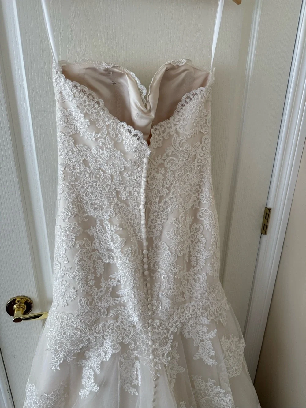 Madison Collection | Ivory Lace Tulle Wedding Gown Size 12 - Picture 7 of 15